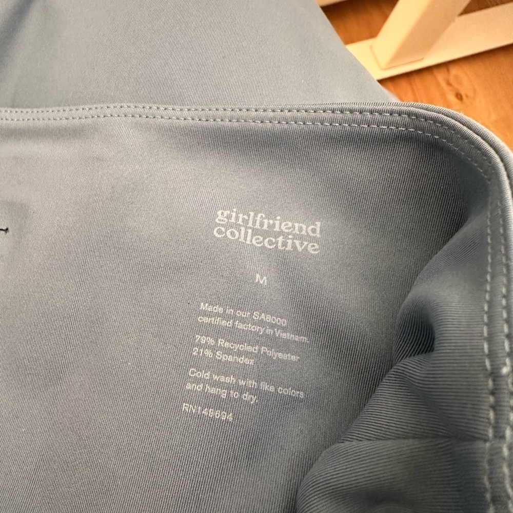Girlfriend Collective Teal Leggings - Picture 4 of 5